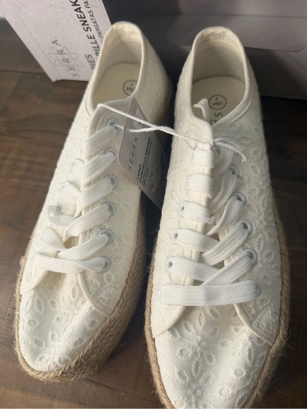 Serra white embroidered espadrille sneakers women’s size 7 new sneakers